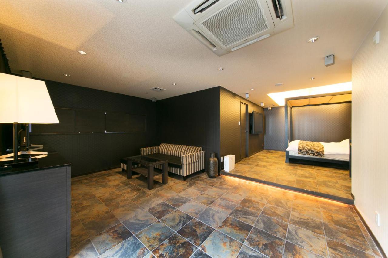 Hotel Lotus Toyonaka (Adults Only) Osaka Exterior photo